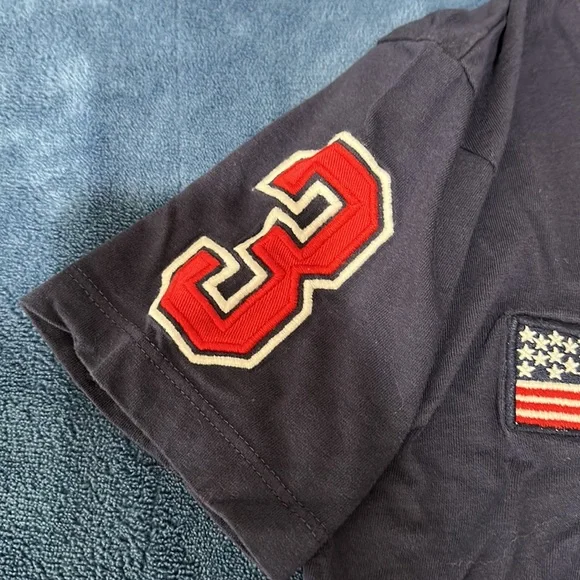 Shirt - Picture 3 of 4